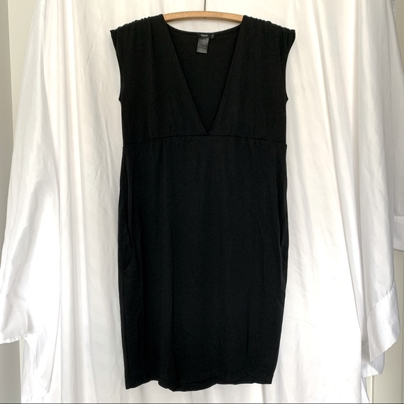 Filippa K Black Sleeveless V-neck Dress with pockets - Picture 1 of 4